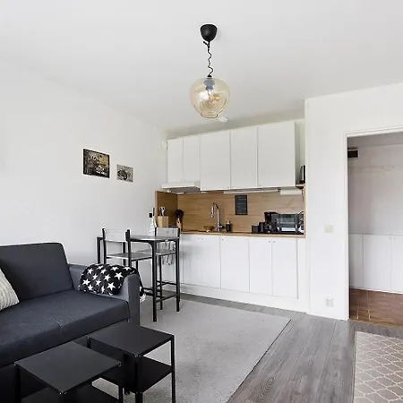 Apartment With Netflix And Big Balcony Malmo